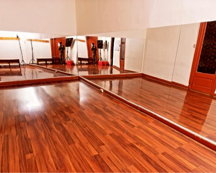 Arriendo de Sala Multiuso (Abono por hora para reserva, el resto de paga en NysaArts)