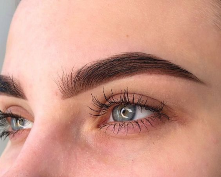 Perfilado y Henna de cejas  (Con Bianca)