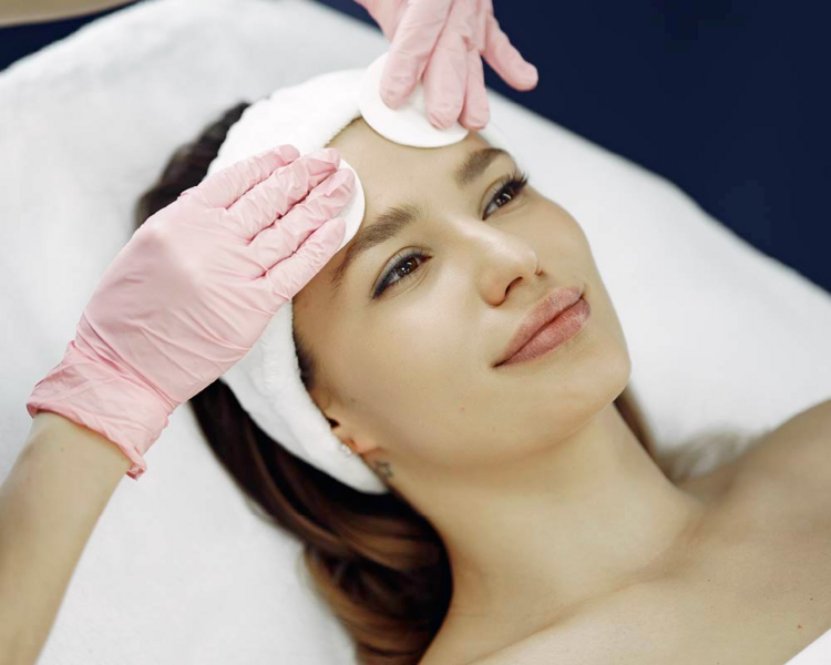 LIMPIEZA FACIAL BÁSICA