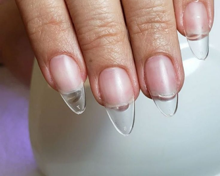 Esculpidas en Soft Gel + Esmaltado Semipermanente 