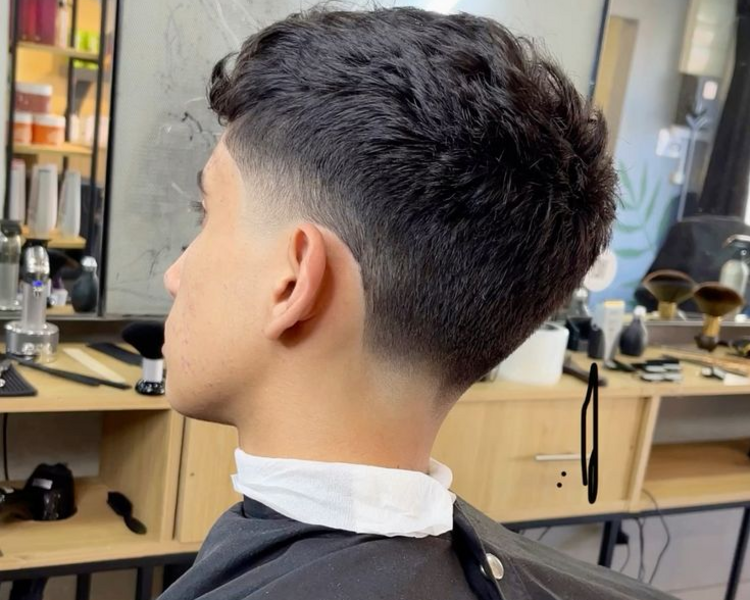 Corte degradado de niño (hasta 15 años)