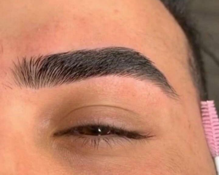 Perfilado de cejas