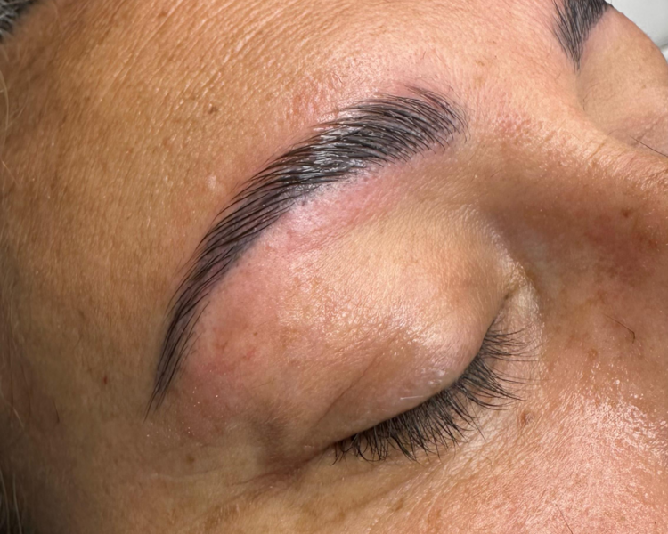Laminado de cejas