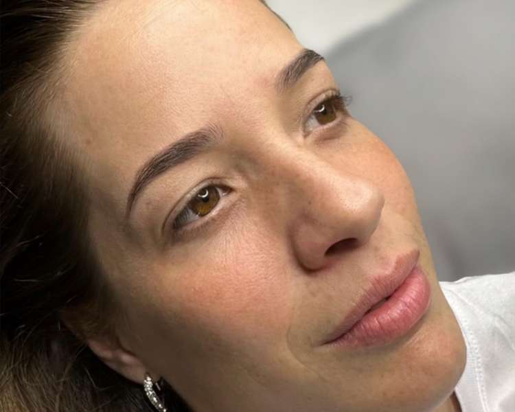 Perfilado de cejas 