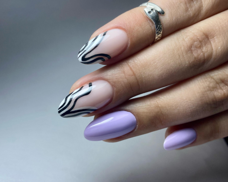 Manicura rusa 1 color mas 2 diseño mano alzada 
