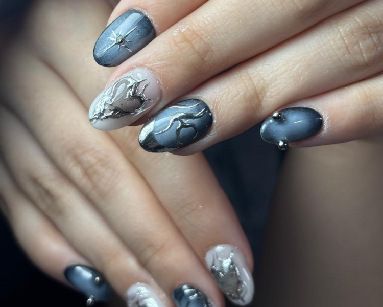 Nail art complejo en 10 uñas