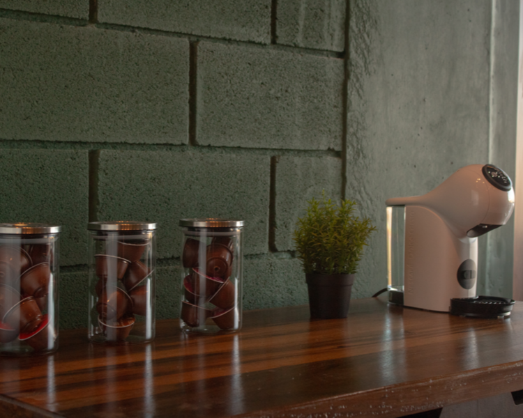 Corte de pelo + bebida de cortesía 