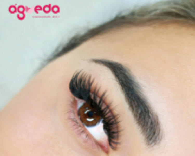 Mantenimiento de Extensiones de Pestañas TECNO LASHES.