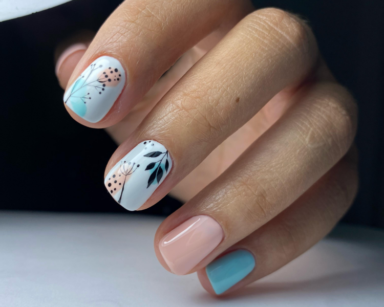 Esmaltado Permanente 1 color + 2 diseño mano alzada 