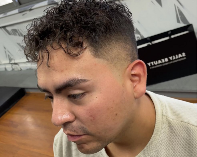 Ondulación permanente Cabello ( incluye corte)