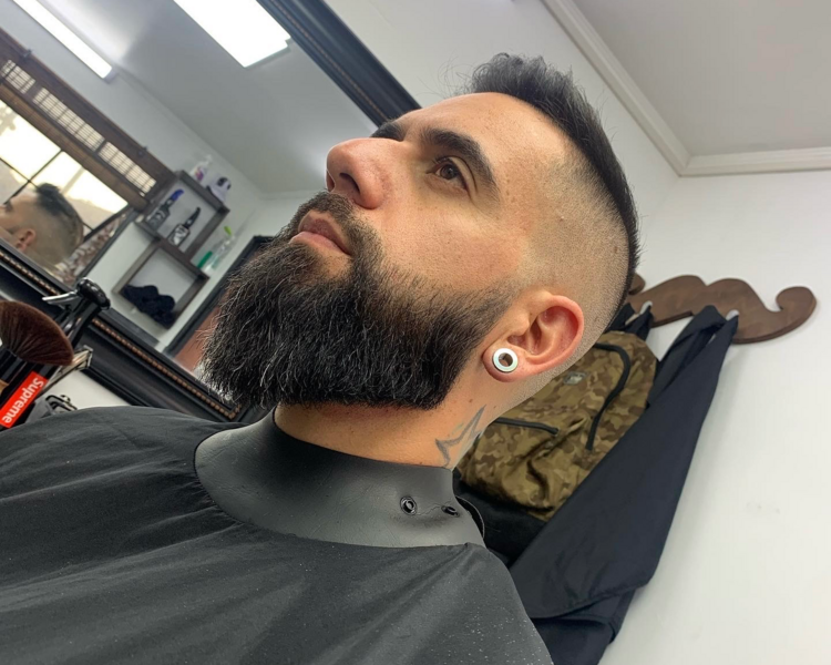 Corte de cabello + barba (regalo perfilado de cejas (Ali)