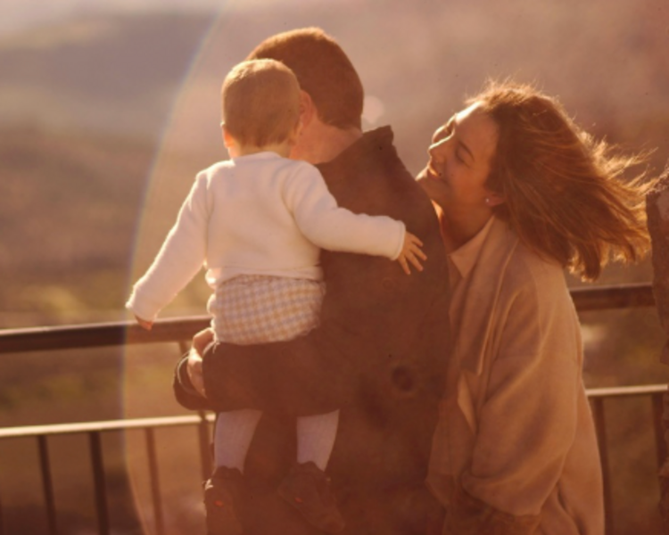 ACOMPAÑAMIENTO PERINATAL - POSTNATAL Y APOYO EN CRIANZA PARA MADRES O PADRES DE NIÑO/AS Y ADOLESCENTES.  