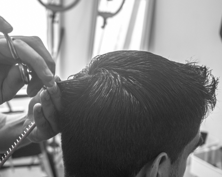Corte de cabello con tijera 