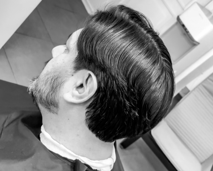 Corte de cabello + exfoliación facial 