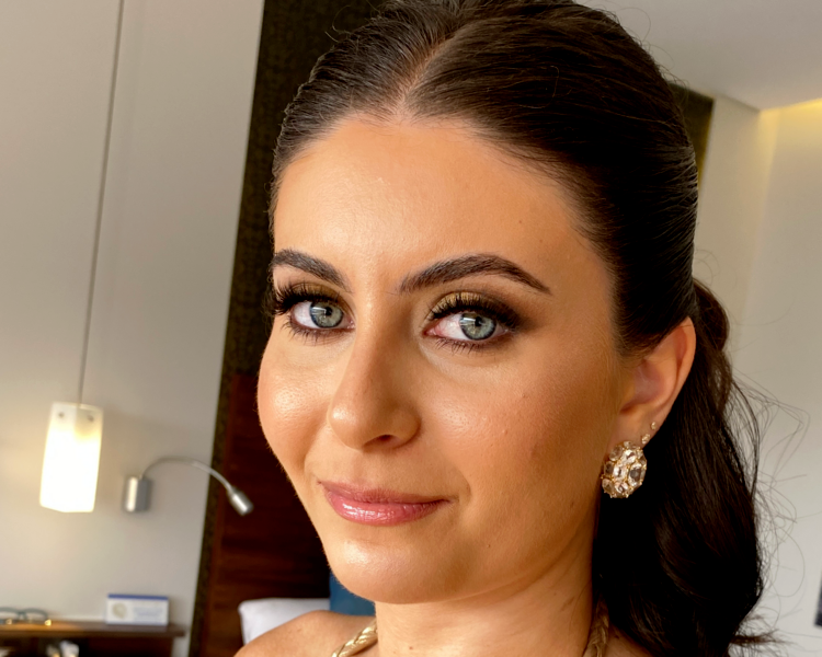 Maquillaje Elaborado & Peinado Semirecogido