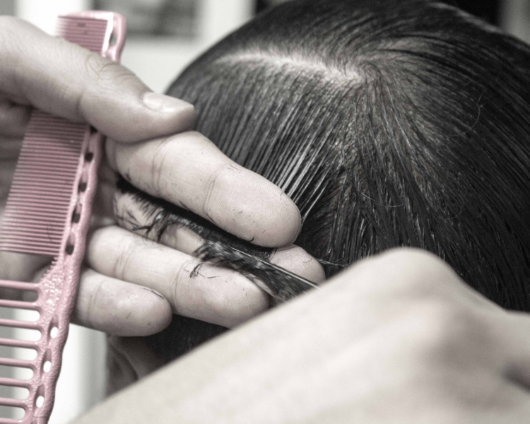 Corte de cabello con tijera + barba simple 