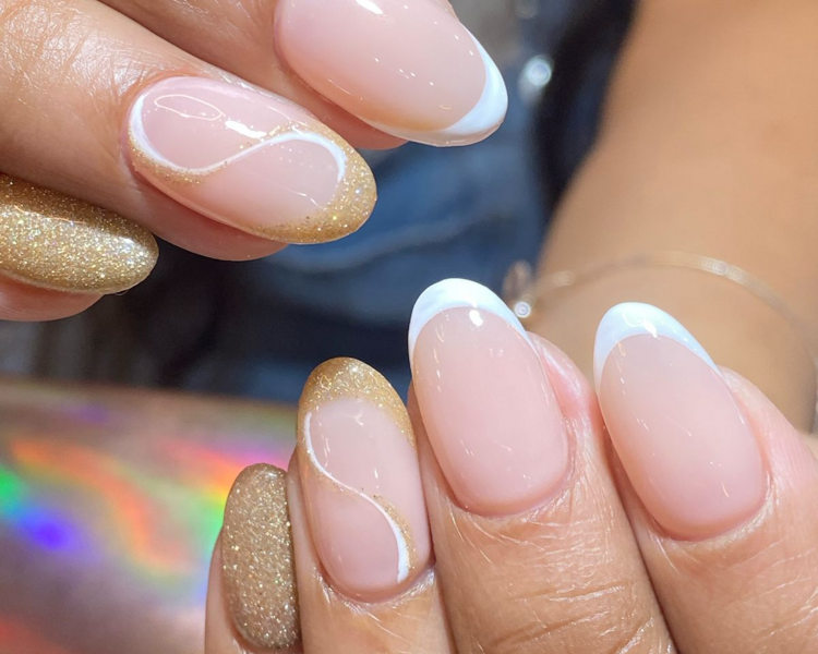 Diseño simples por uña