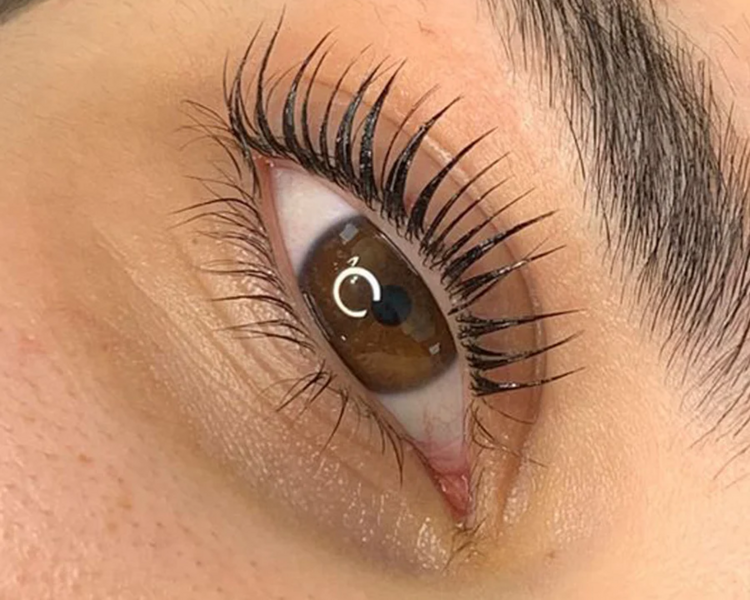 Lifting de pestañas + nutricion