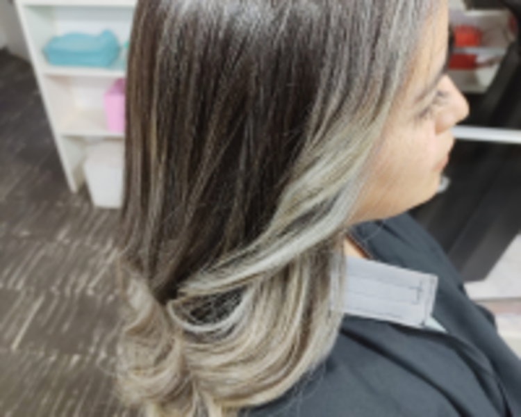 Diseño Balayage. Decoloración