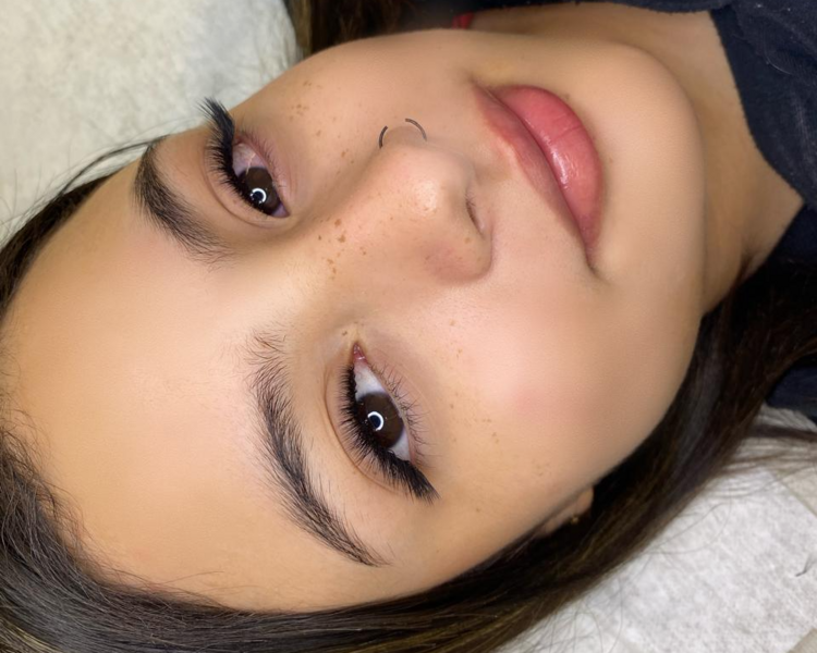 Retoque Efecto Delineado