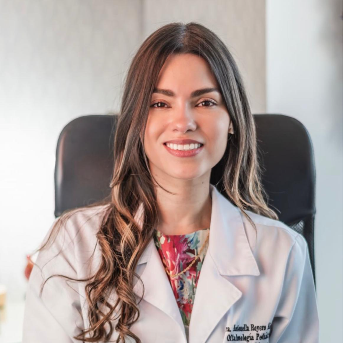 Dra. Antonella Royero Alemán (Oftalmóloga Pediátrica)