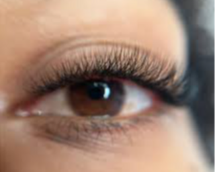 Service extensiones de pestañas volumen tecnologico 