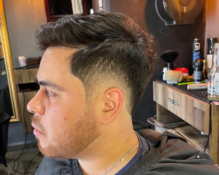 Corte de cabello y arreglo de barba "EXPRES"