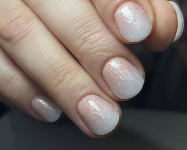 Manicure permanente degrade o francesa
