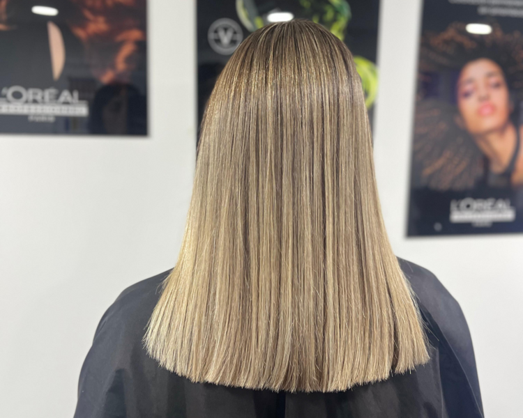 Mechas con papel Babylights, Balayage, Morena iluminada, Microlights, Highlight, Macrolights cabello mediano desde