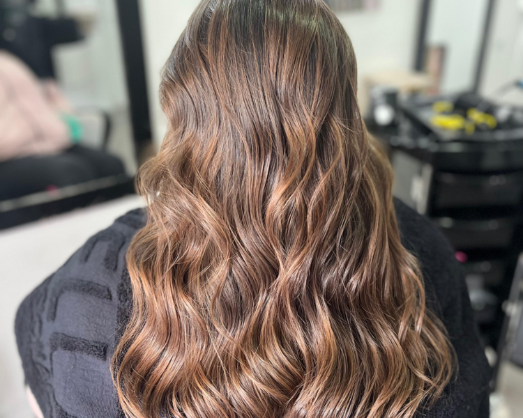 Mechas con papel Babylights, Balayage, Morena iluminada, Microlights, Highlight, Macrolights cabello largo desde
