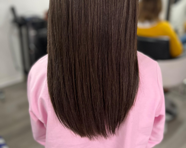 Corte de niña desde