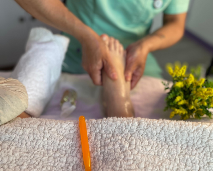 MASAJE FACTOR SALUD (Reflexología podal + desintoxicación Iónica)
