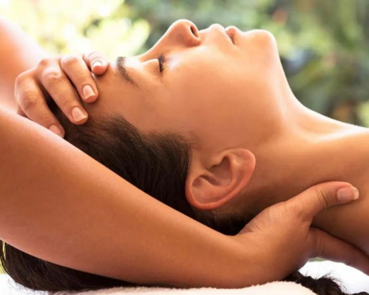 HEAD SPA PREMIUM - TRATAMIENTO Y MASAJE CAPILAR, FACIAL Y CORPORAL - 90 MINUTOS
