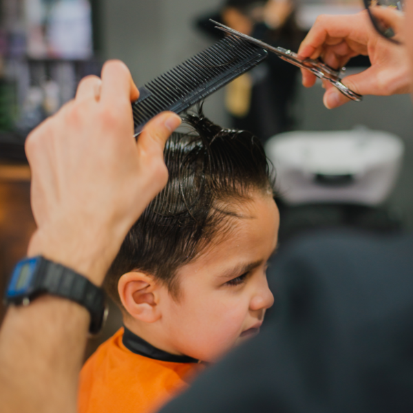 Corte de cabello niño clásico  (Hasta los 10 años) No incluye degradados