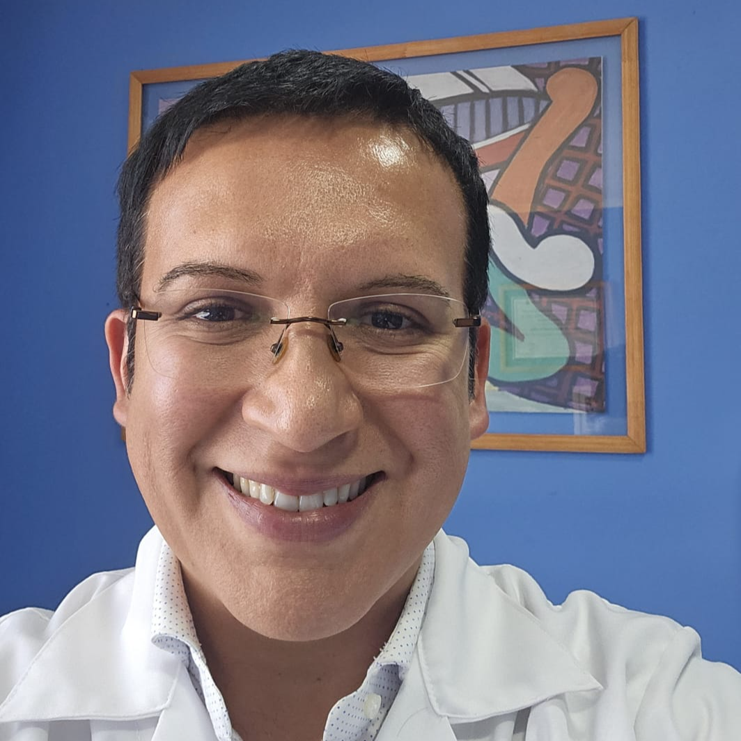 Dr. Christian Rojas Castillo