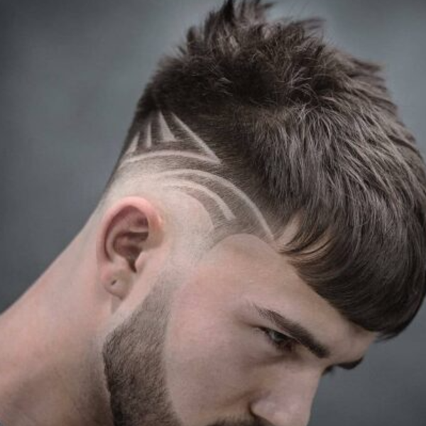 Diseño de línea en el corte de cabello 