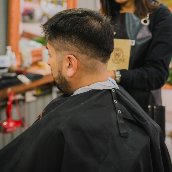 Corte de Cabello + Depilación facial masculina