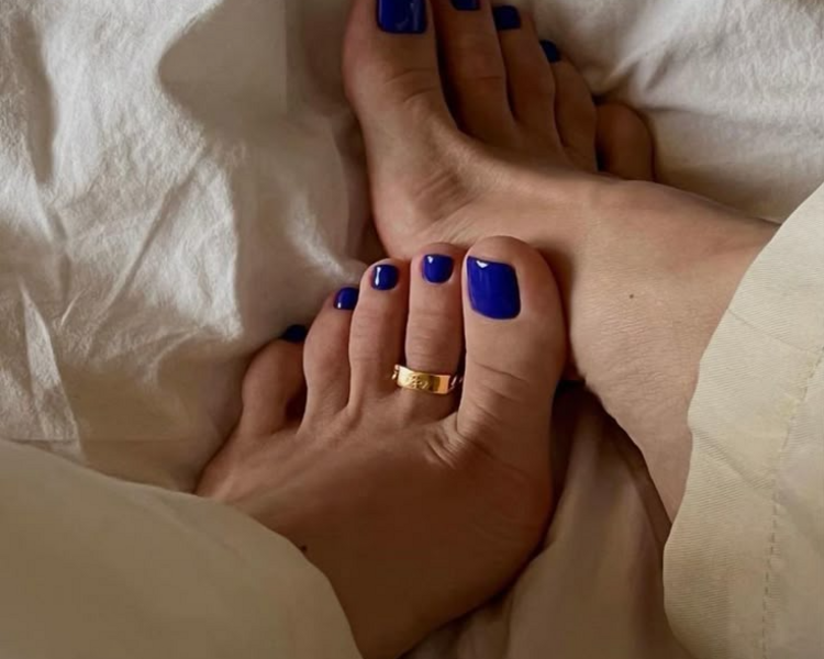 Esmaltado semipermanente en pies