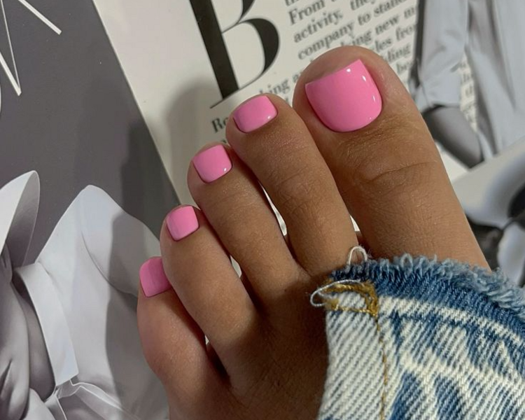 Esmaltado semipermanente en pies