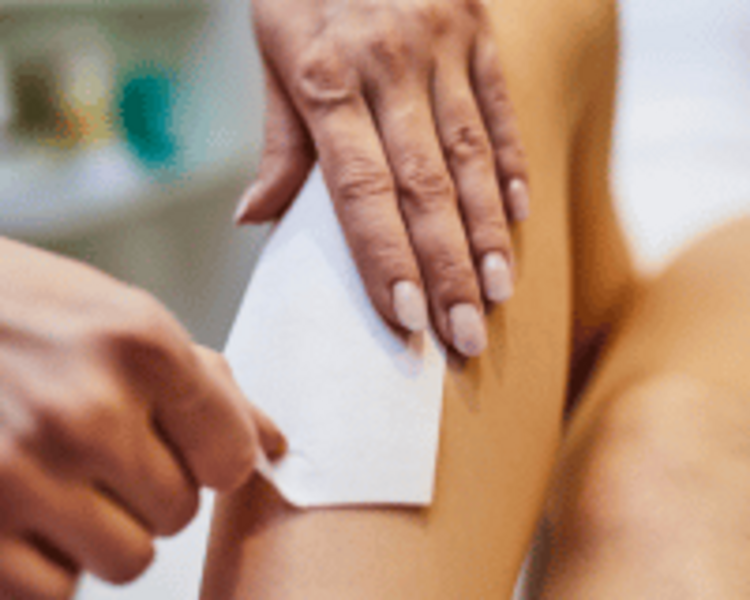 Depilación Media Pierna en Cera