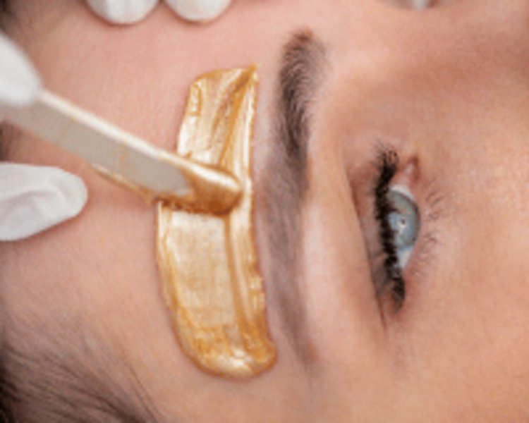 Depilación de Cejas en Cera