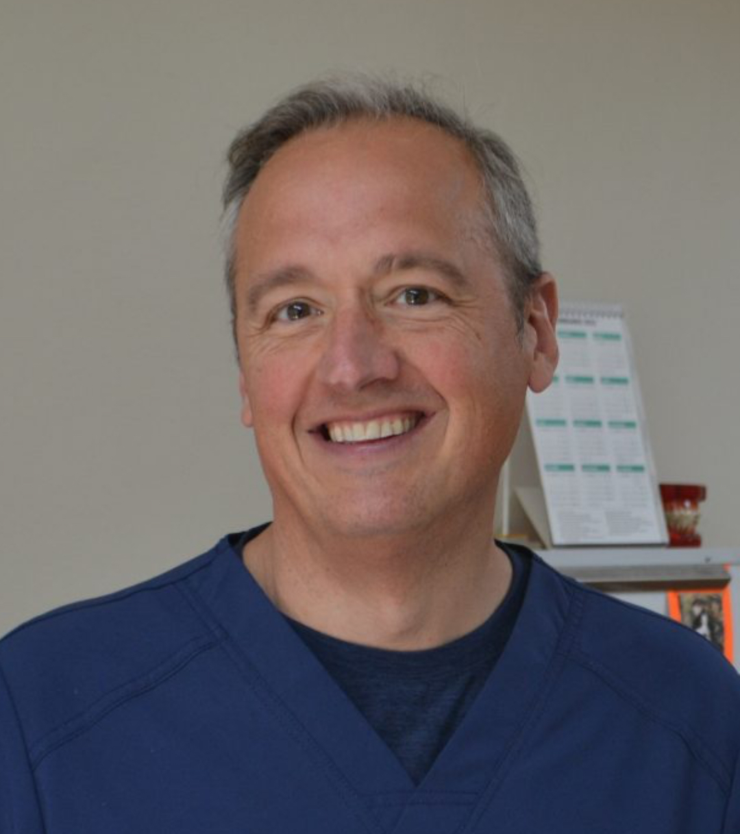 Dr. Santiago Riviello
