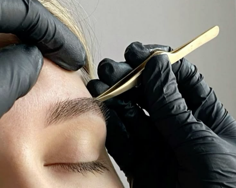 Perfilado de cejas
