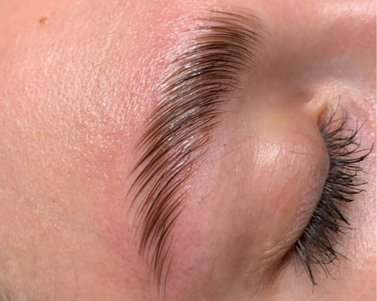 Laminado de cejas