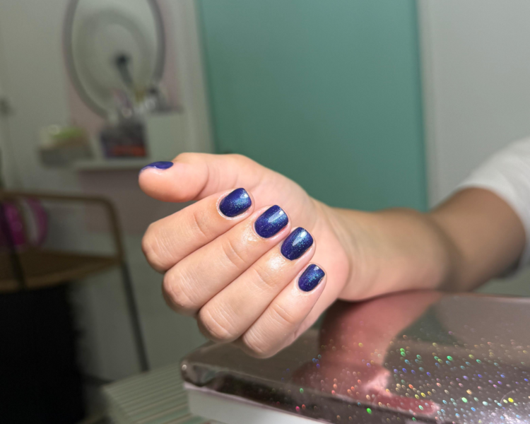Capping gel + esmaltado semipermanente 