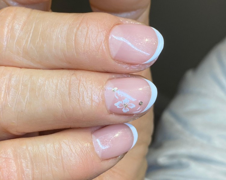 Manicure Esmaltado Permanente + Retiro + Francesa o Degradé