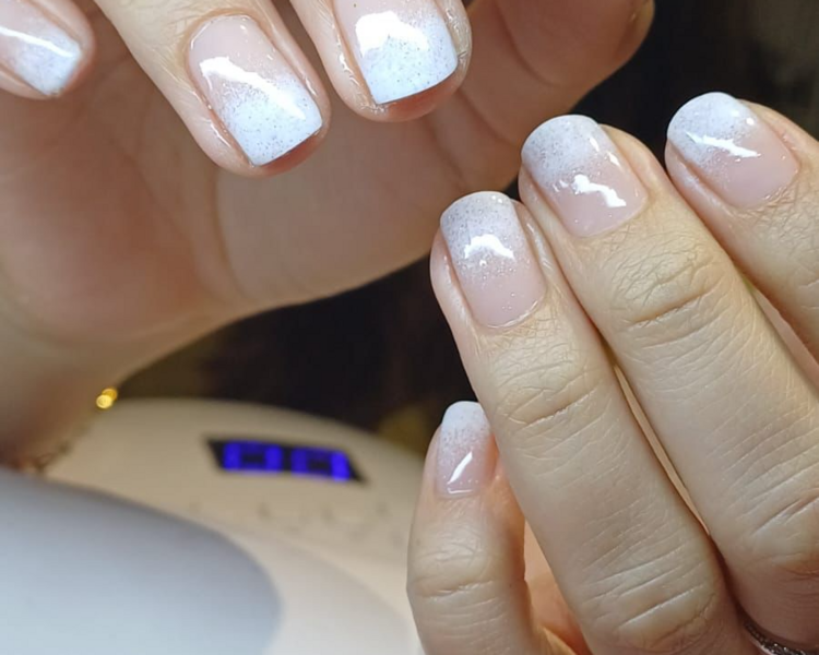 Manicure Esmaltado Permanente + Retiro + Francesa o Degradé