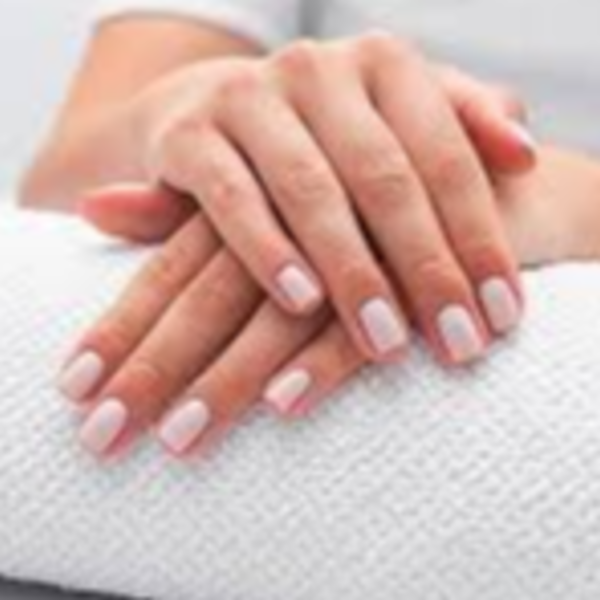 Manicure Dama Incluye Esmaltado Permanente un tono (sin diseño)