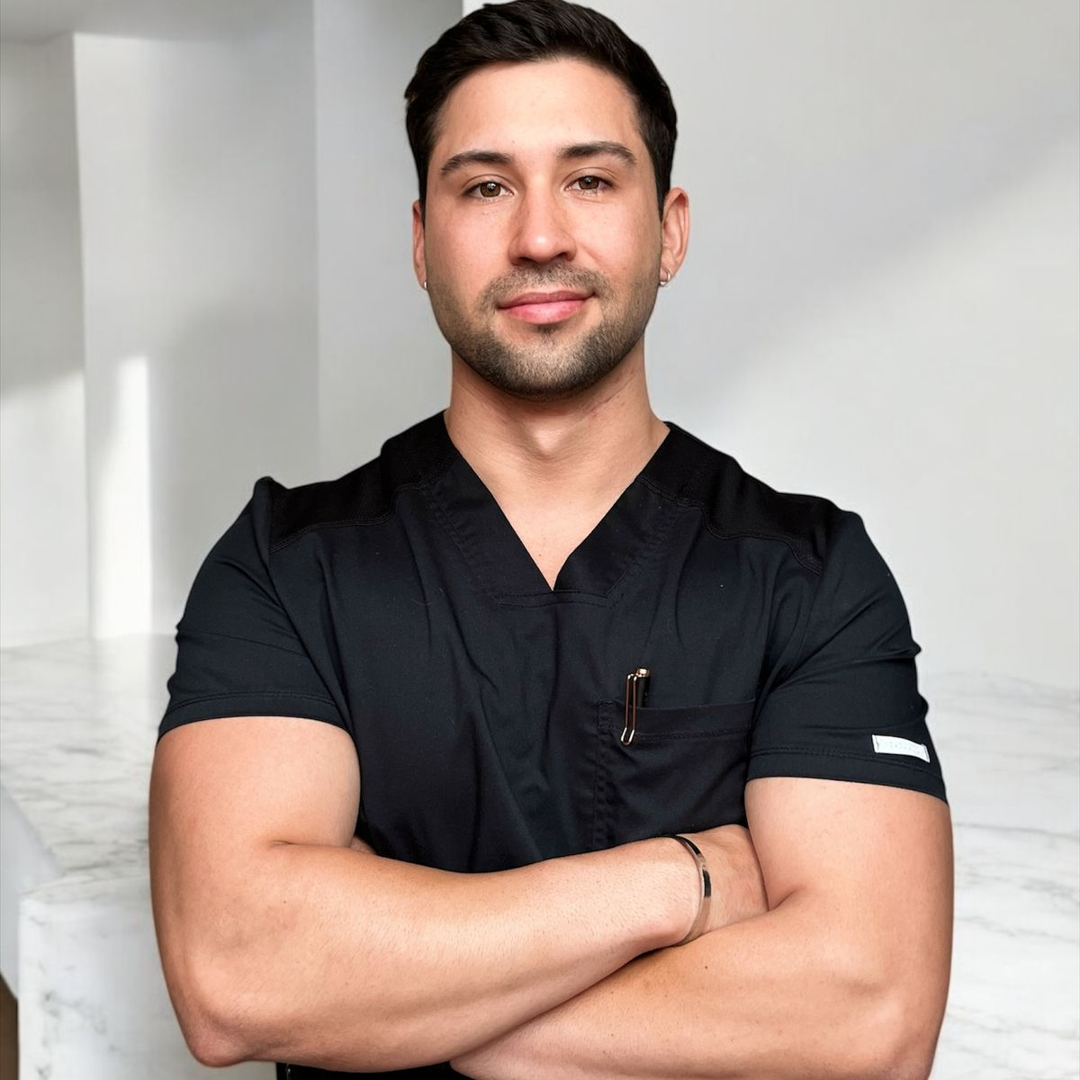 Dr. Nicolás Valenzuela C.