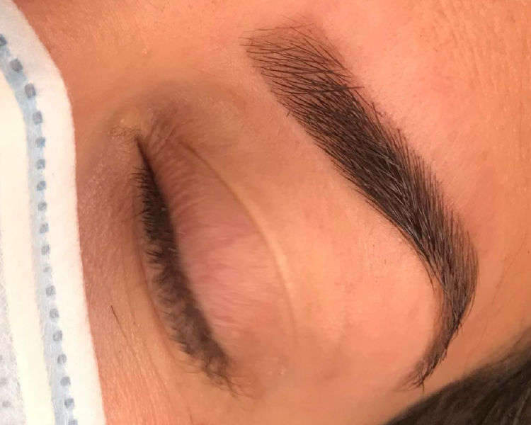 Perfilado de Cejas con Visagismo